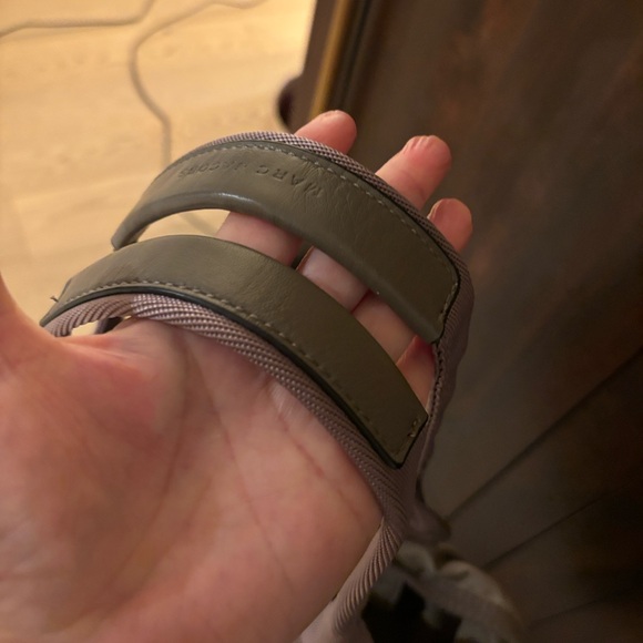 Marc Jacobs Tan and Brown Logo Tote NWOT final price - Picture 6 of 6